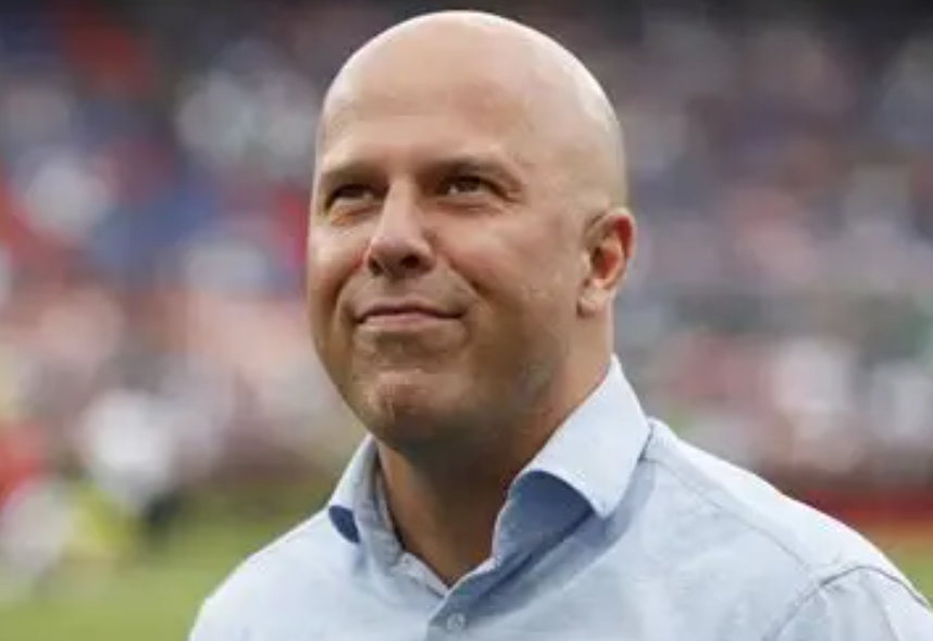 利物浦2-1胜9人热刺，斯洛特赛后深度剖析赛事