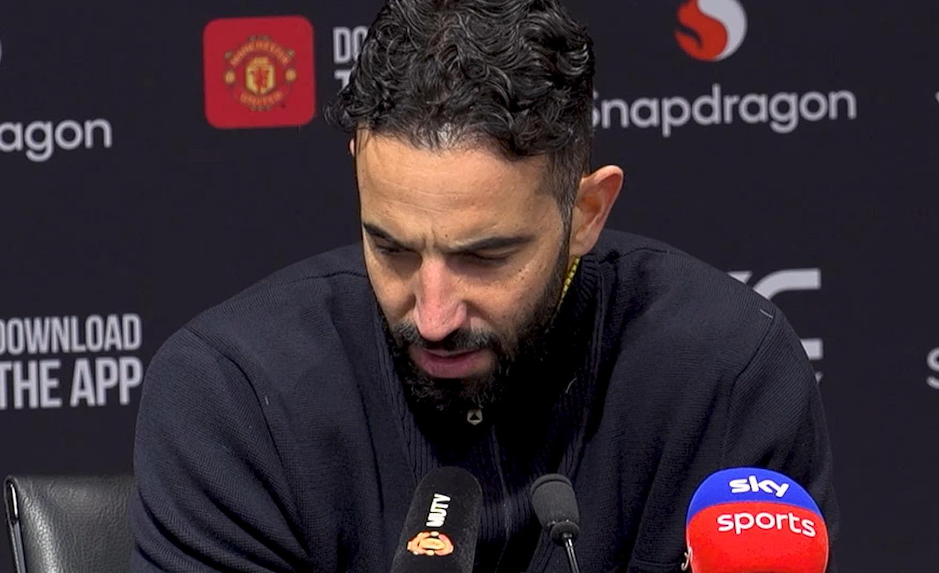 曼联足总杯出局后球迷热议：对解雇阿莫林及球队管理表达不满