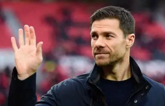 哈维·阿隆索下课引关注，英超豪门成潜在热门下家